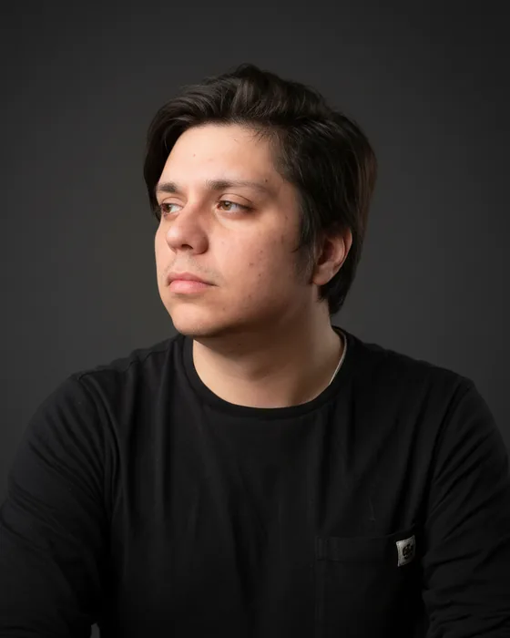 Retrato de Andrei Guedes, front-end e UX/UI designer